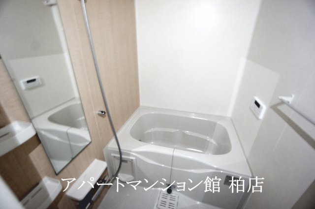 シャイニーの浴室