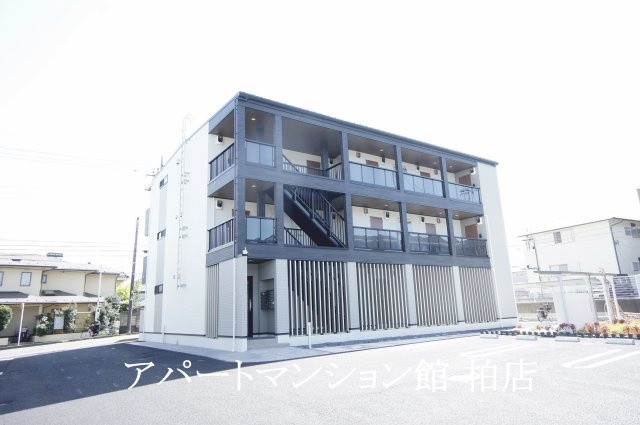 シャイニーの外観