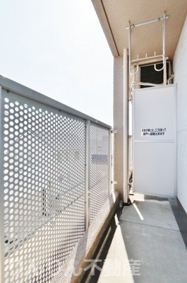 【バルコニー】 | エクシード山城 | 広々としたバルコニーです