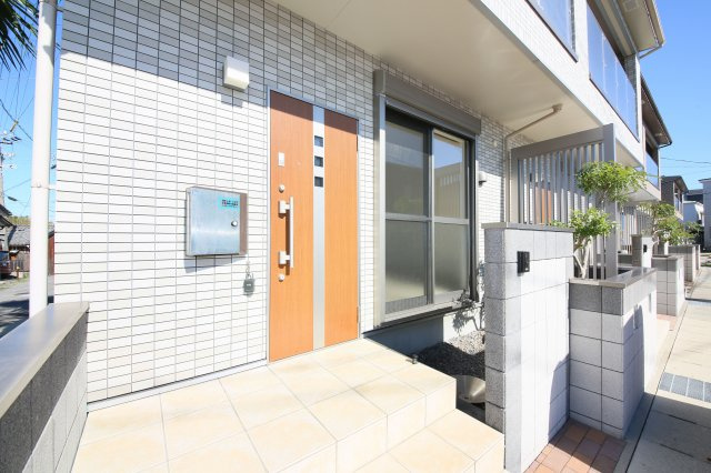 SOLANO　Hのエントランス