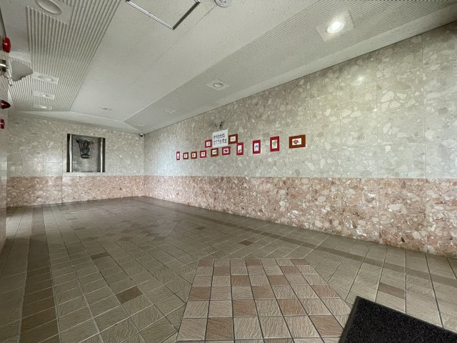 コスモ小戸のエントランス