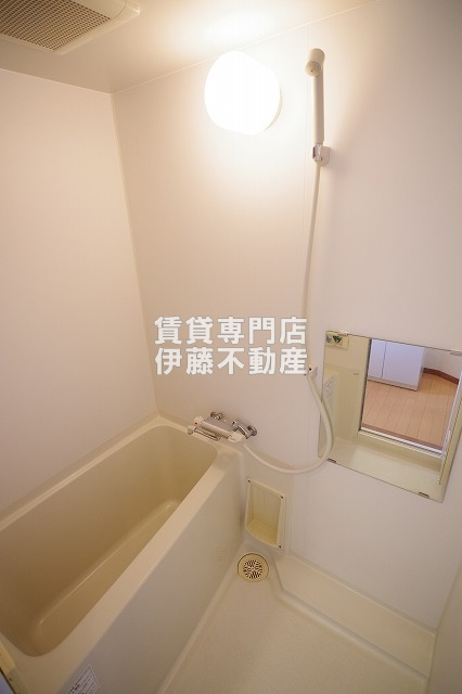 グランデ城西の浴室