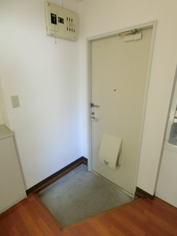 コリーナ蜆塚Aの玄関