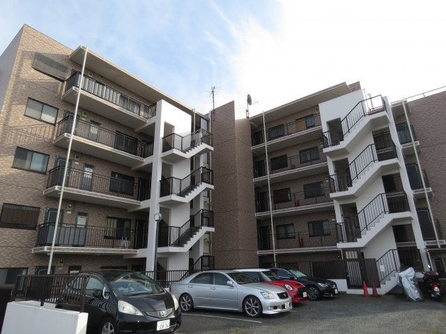 モナークマンション川越Ⅱの外観