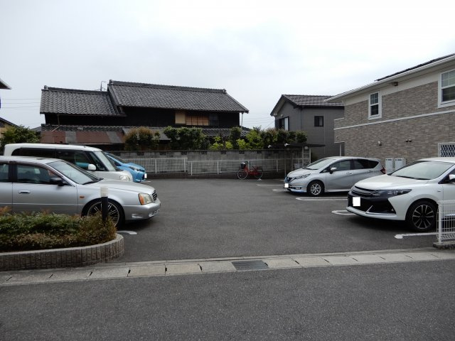 ウィルの駐車場