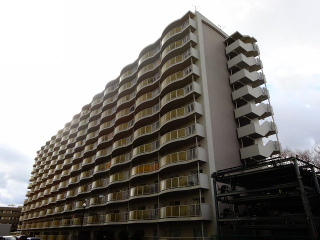 プレストコート2番館の外観