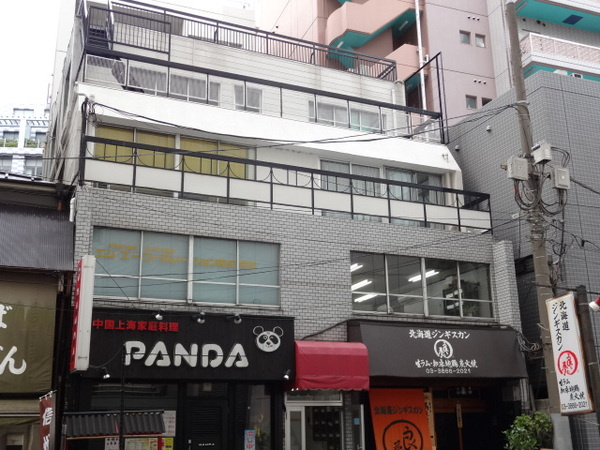 岩本町駅前ビルの外観