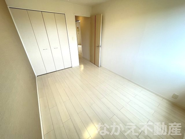 【寝室】 | 落ち着いた色調の寝室です