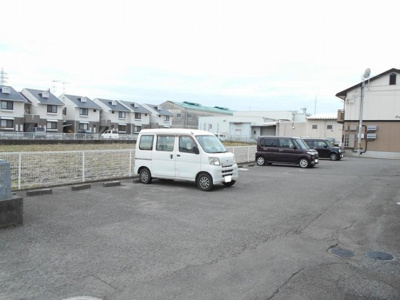 【駐車場】 | グリーンパーク常川　A棟・B棟