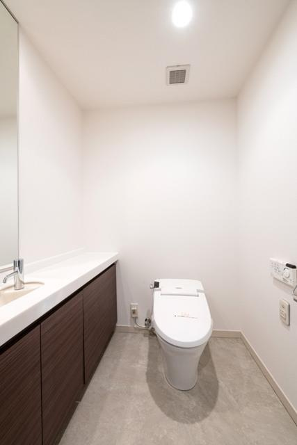 新宿区市谷砂土原町３丁目の賃貸マンションのその他|トイレ