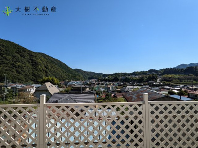 【展望】 | 四季を感じる「暮らし」愛川町半原　戸建て | ウッドデッキからは自然を目一杯感じる眺望です