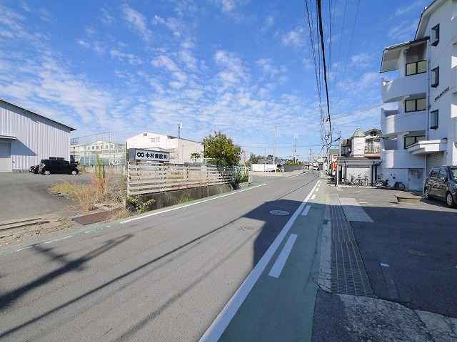 アイリスハイツ6号館の駐車場