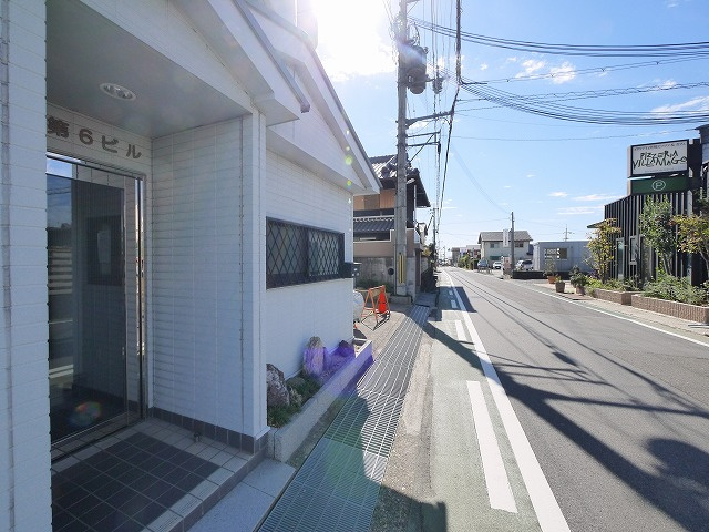 アイリスハイツ6号館の駐車場