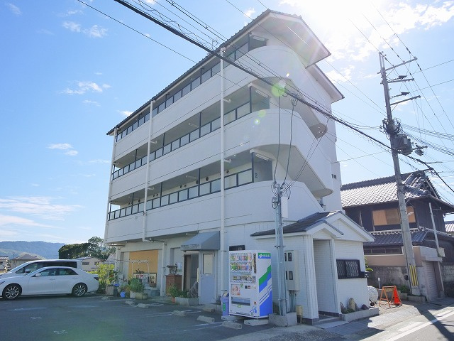 アイリスハイツ6号館の外観