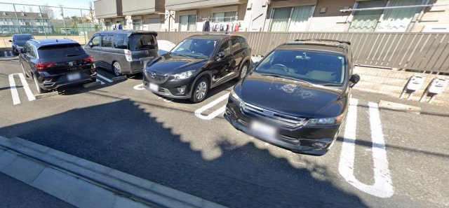 サニーコート武蔵野の駐車場