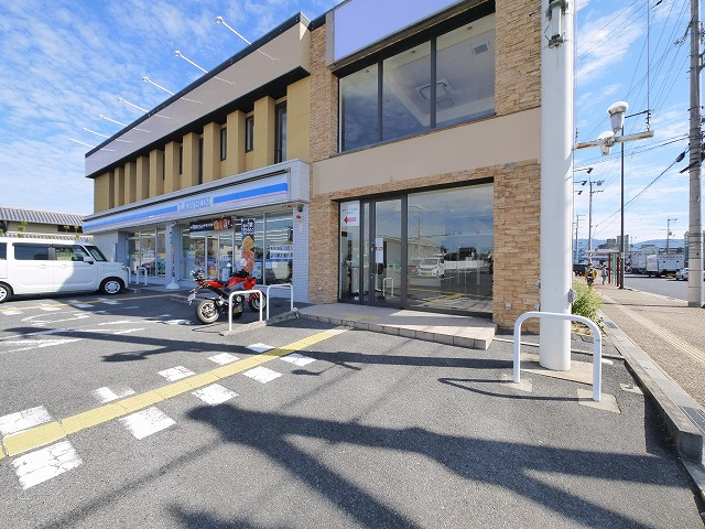 三条大路2丁目店舗事務所の駐車場