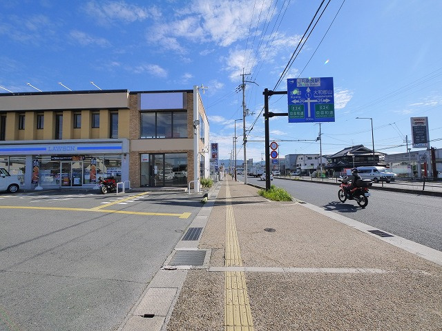 三条大路2丁目店舗事務所の駐車場