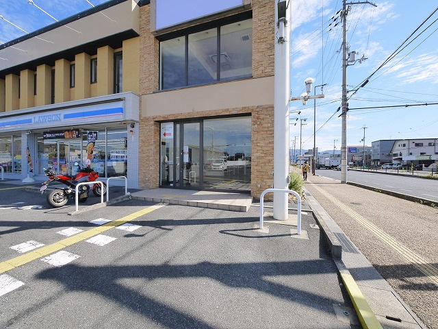 三条大路2丁目店舗事務所の駐車場