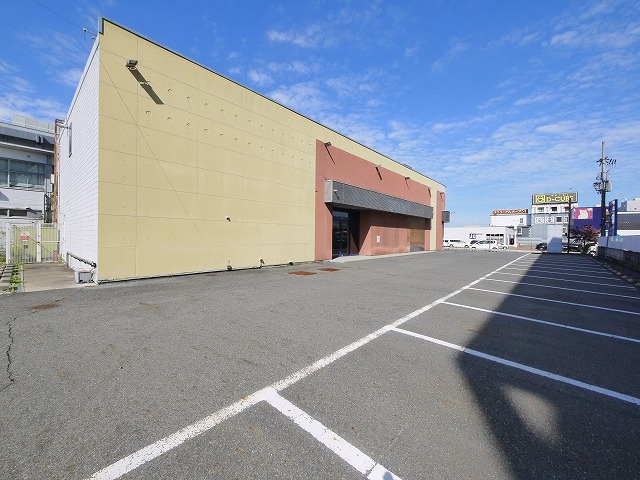 吉田店舗の駐車場