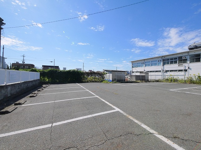 吉田店舗の駐車場