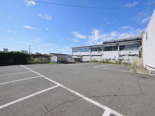 吉田店舗の駐車場