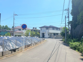 【外観】 | (南側道路/幅員6.0m公道)
更地渡し、即引渡が可能です