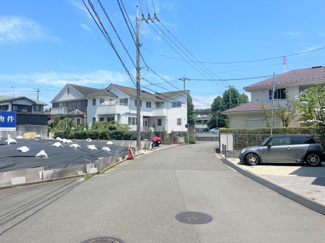 【前面道路含む現地写真】 | 現地外観(東側道路/幅員6.5ｍ公道)