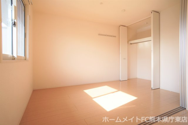 熊本市東区桜木３丁目のアパートの洋室