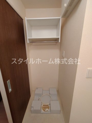 【収納】 | コンフォール西小鷹野 | 別部屋写真です。