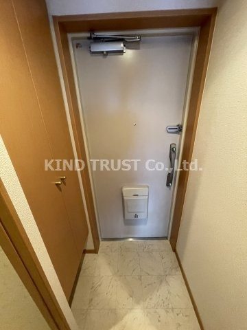 グランエイト中津の玄関|落ち着いた玄関です