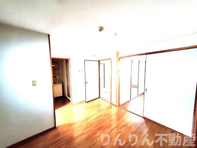 【居間・リビング】 | 第二南昭ハイツ | ゆったり過ごせる居間です