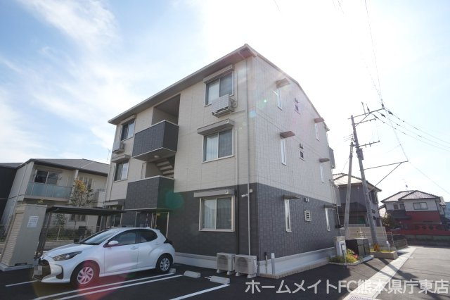 熊本市東区若葉６丁目のアパートの外観