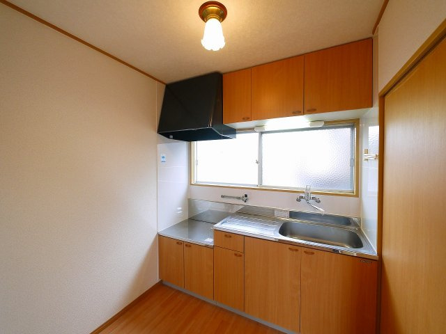 若草荘B棟のキッチン|きれいなキッチンです