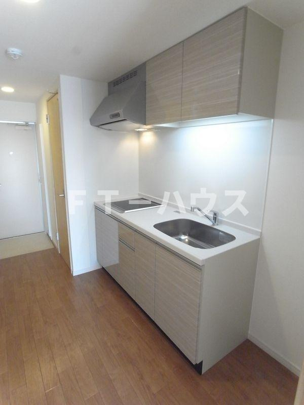 千葉市花見川区花園３丁目のアパートのキッチン