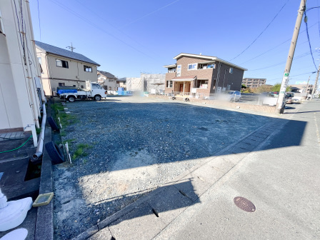 植松町貸テナントの駐車場