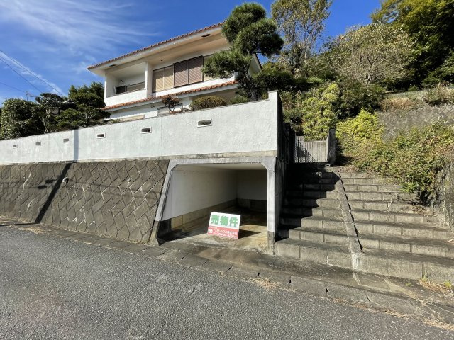 藤岡市鬼石　中古の前面道路含む現地写真|前面道路含む現地写真です