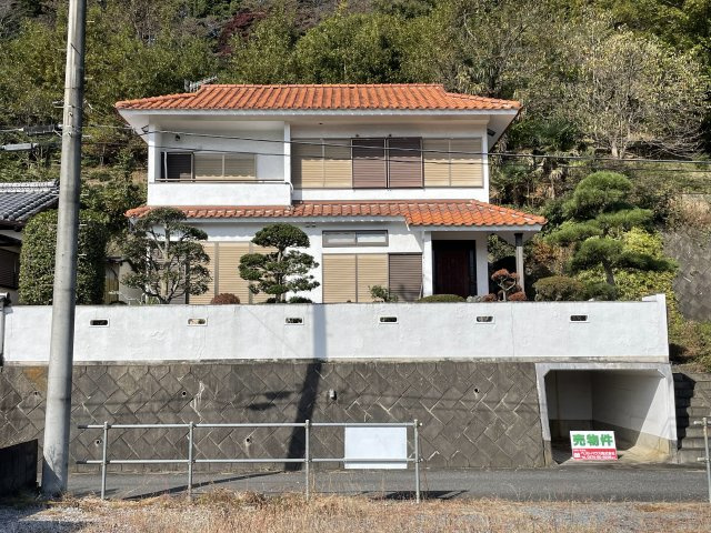藤岡市鬼石　中古の前面道路含む現地写真