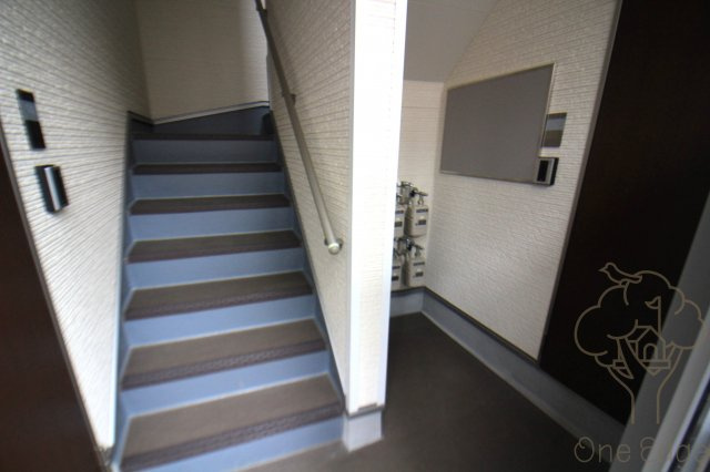 The Room Six 西中島のロビー