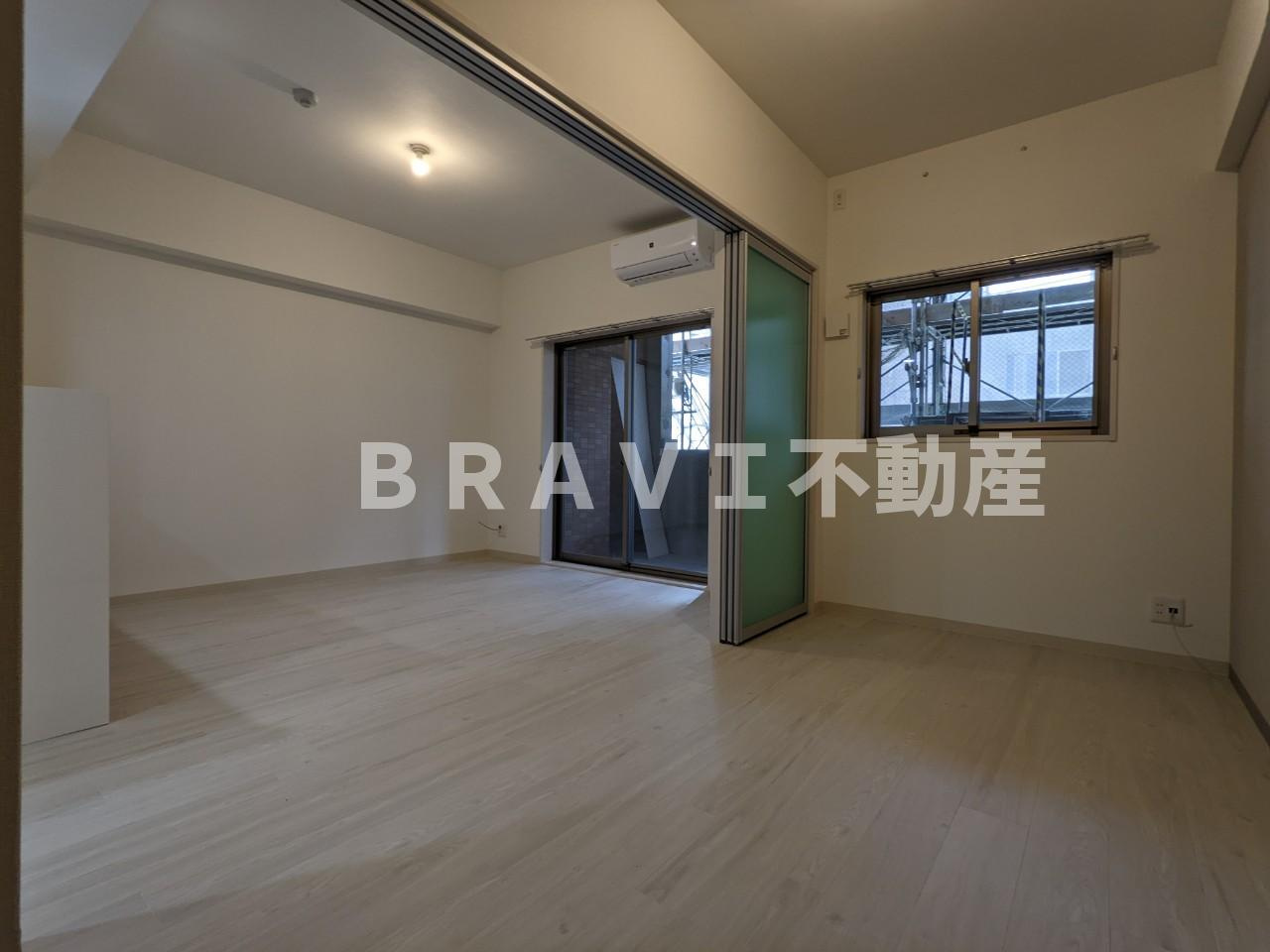 グランデカワノなにわ離宮 BRAVI不動産の洋室|アウトポール設計で家具の配置がしやすい！