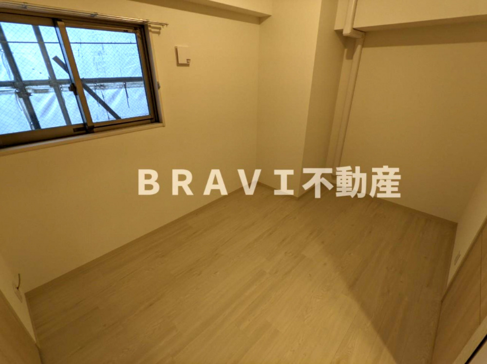 グランデカワノなにわ離宮 BRAVI不動産の寝室|落ち着いた色調の寝室です