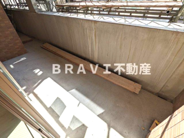 グランデカワノなにわ離宮 BRAVI不動産のバルコニー|バルコニー付きです