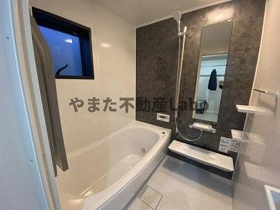 クローバー安長モデルハウスの浴室|1坪サイズのお風呂はゆったりくつろげます。