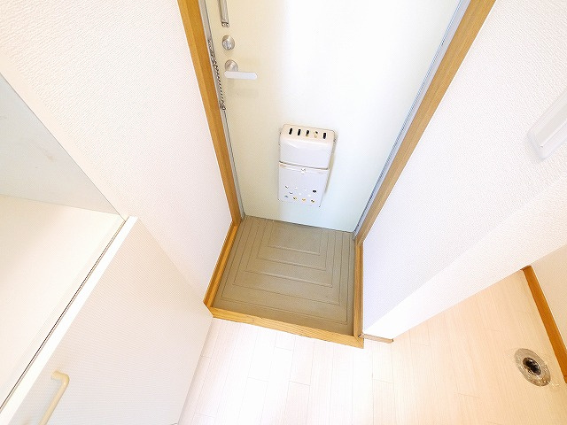 エステートピアタツノⅠの玄関