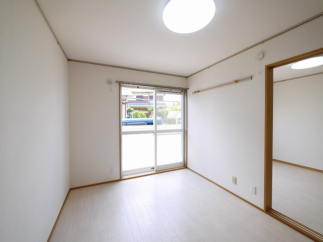 エステートピアタツノⅠの洋室