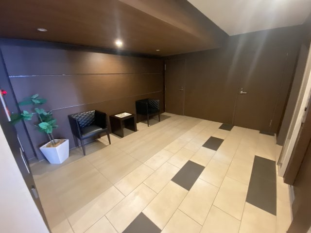 エクセレントシティ南行徳駅前のエントランス