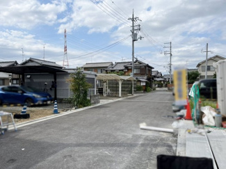 【前面道路含む現地写真】