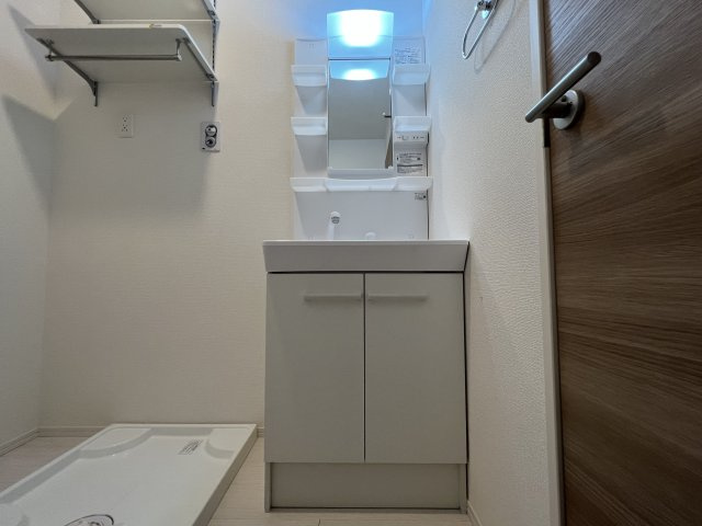 エクセリア西小岩の独立洗面台