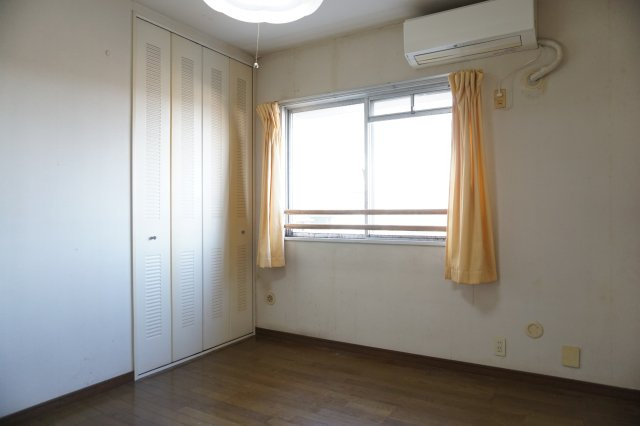 パークヒルズくすのき坂第5号棟の洋室
