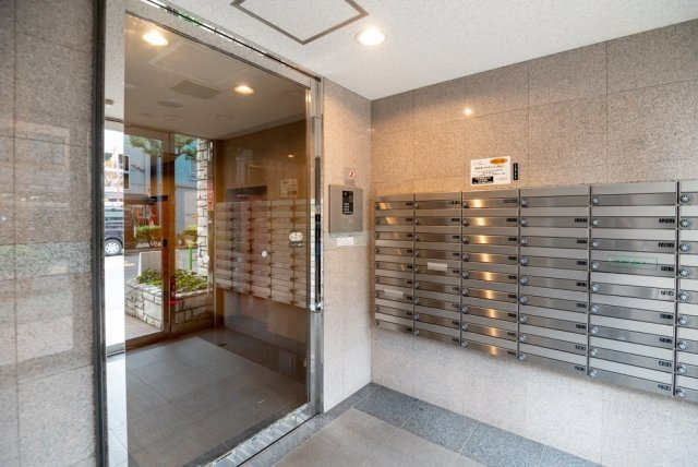 【エントランス】 | メインステージ日本橋人形町