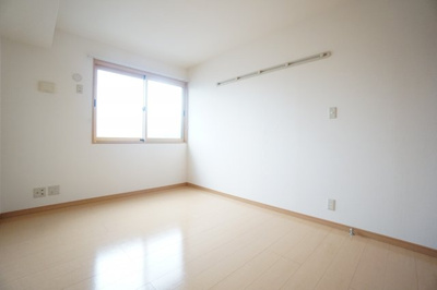 【寝室】 | ロジュマンマエバラD | ※同物件・反転タイプの写真です。